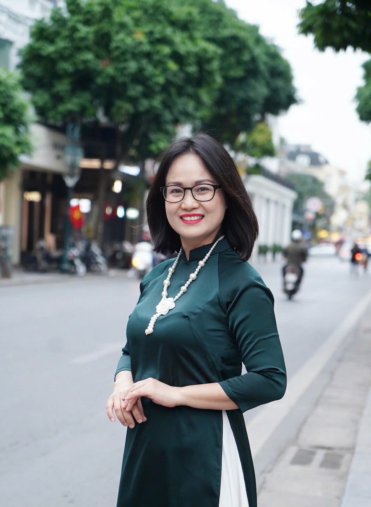 B&agrave; Ho&agrave;ng Thị Tuyết Chinh