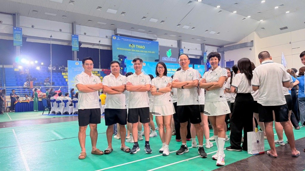 Đội tuyển thể thao PVTrans - PTT rạng rỡ tinh thần đo&agrave;n kết, sẵn s&agrave;ng chinh phục những đỉnh cao mới