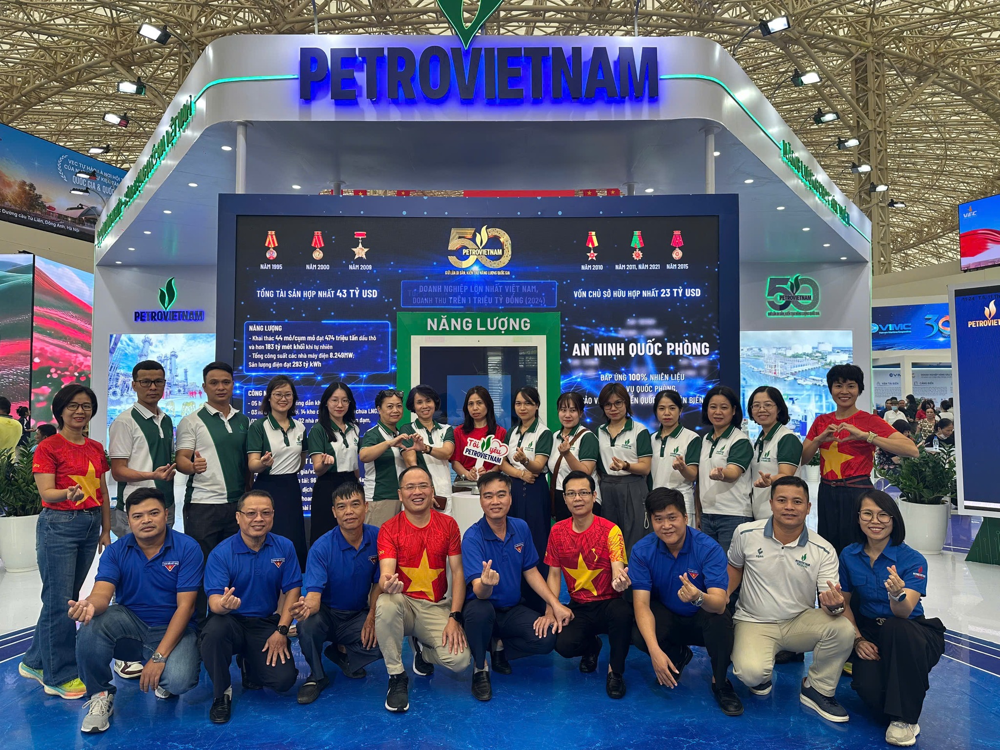 PTT TỔ CHỨC THAM QUAN TRIỂN LÃM “THÀNH TỰU ĐẤT NƯỚC” – HÀNH TRÌNH TỰ HÀO NHÂN KỶ NIỆM 80 NĂM NGÀY QUỐC KHÁNH 2/9 VÀ 50 NĂM NGÀY THÀNH LẬP PETROVIETNAM