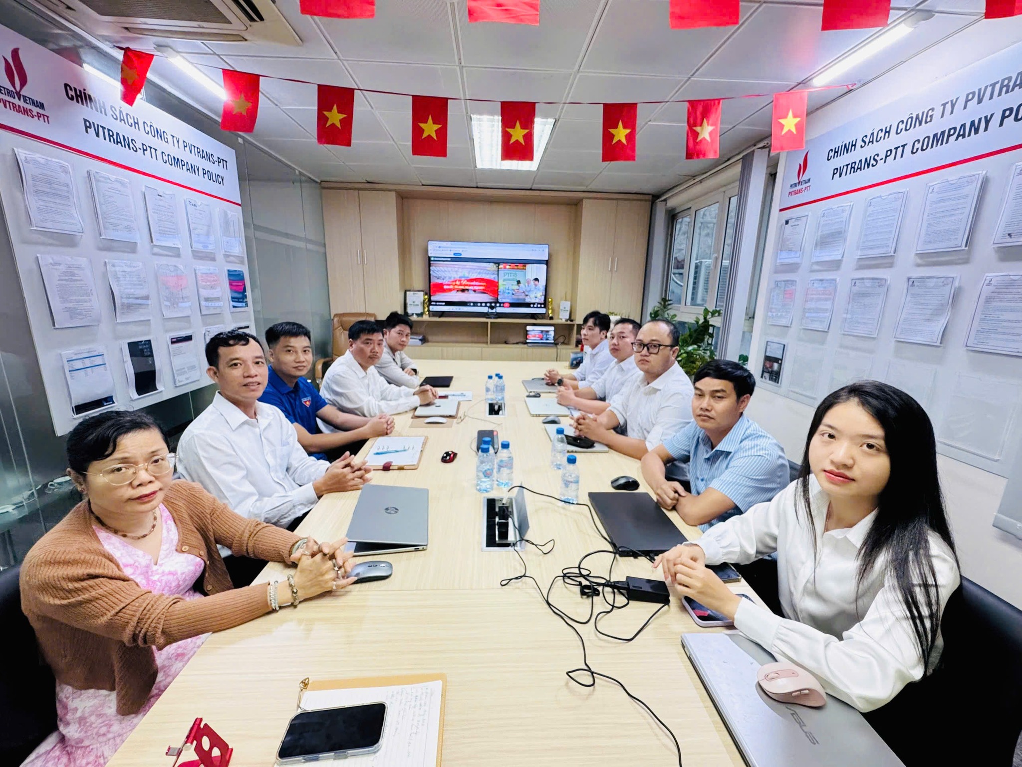 PVTRANS-PTT TỔ CHỨC SINH HOẠT CHI BỘ THÁNG 9/2025